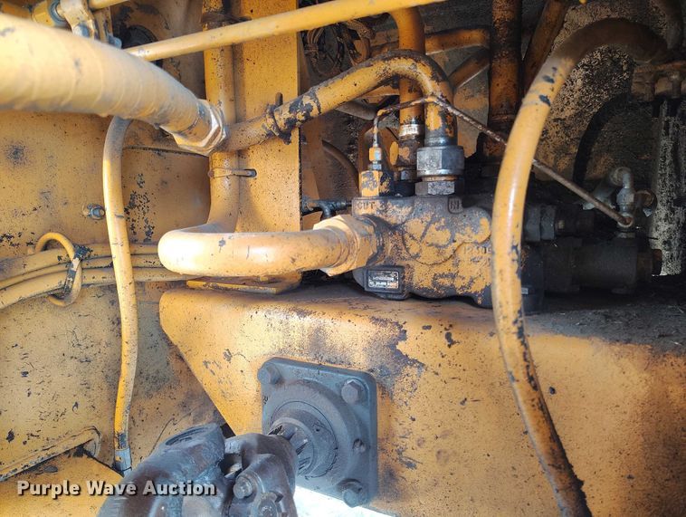 image for item EC8977 1988 Case 621 wheel loader