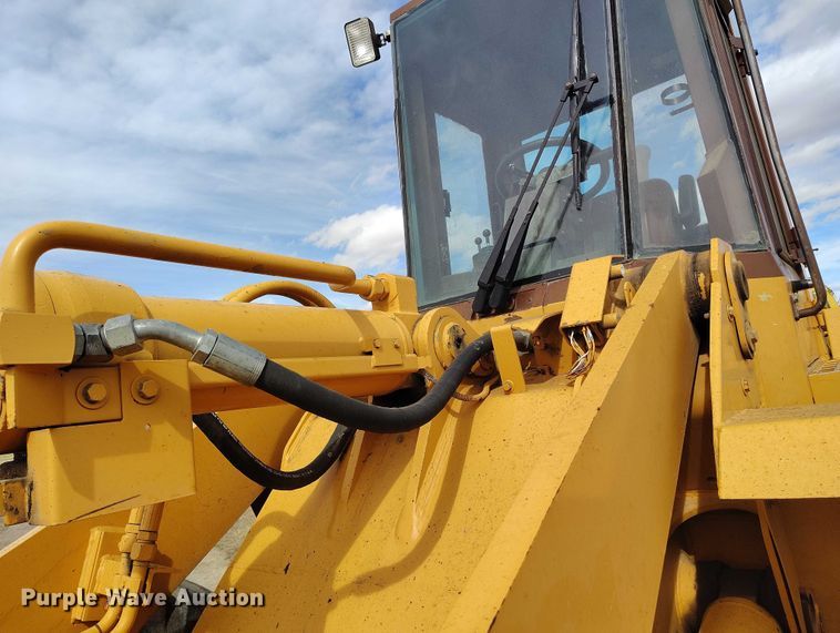 image for item EC8977 1988 Case 621 wheel loader