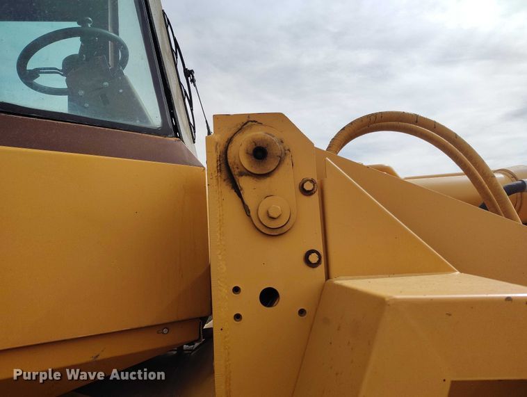 image for item EC8977 1988 Case 621 wheel loader