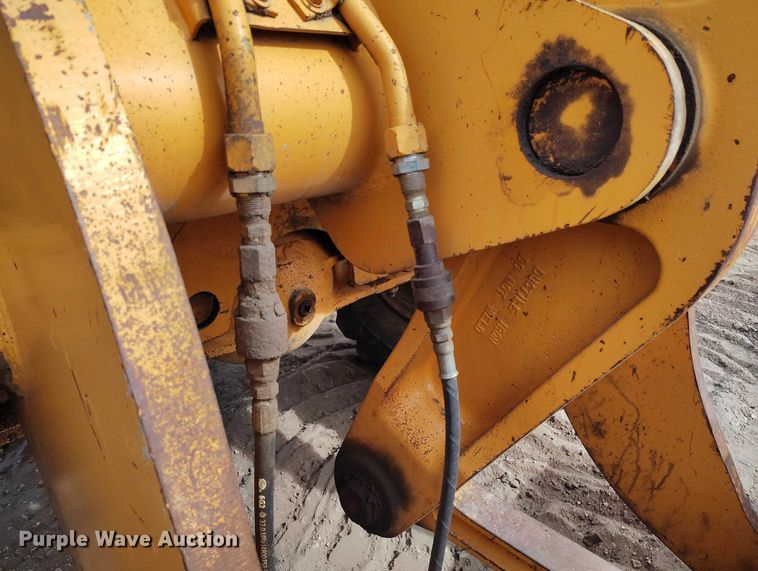 image for item EC8977 1988 Case 621 wheel loader