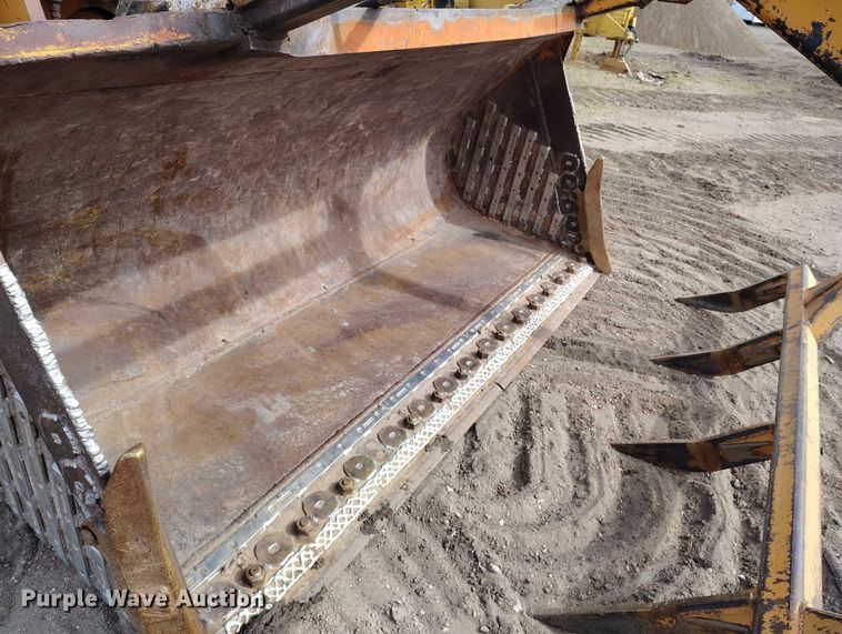 image for item EC8977 1988 Case 621 wheel loader