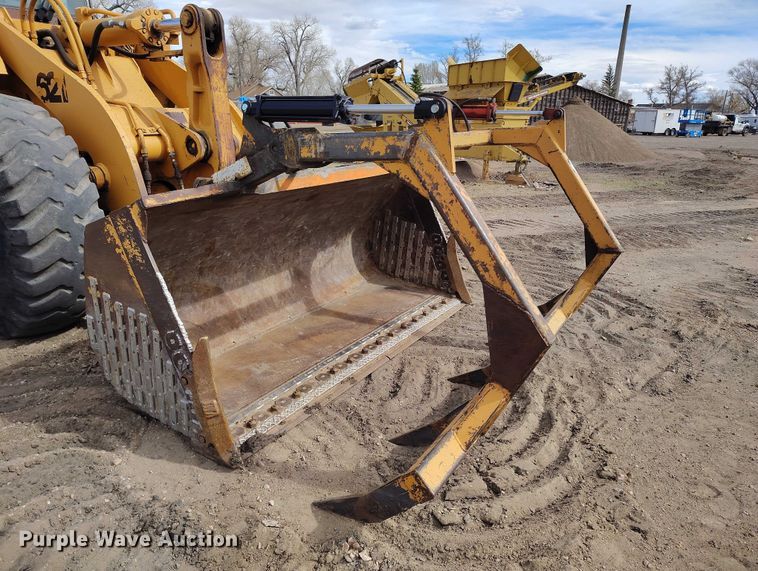 image for item EC8977 1988 Case 621 wheel loader