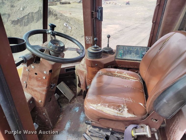 image for item EC8977 1988 Case 621 wheel loader