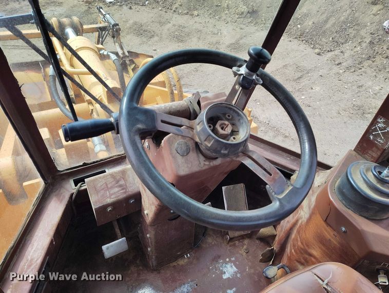 image for item EC8977 1988 Case 621 wheel loader