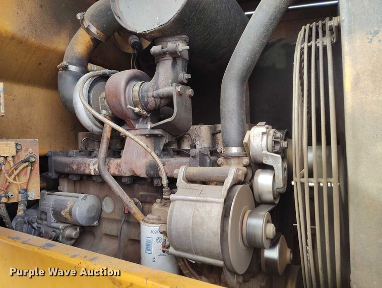 image for item EC8977 1988 Case 621 wheel loader