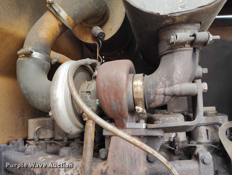 image for item EC8977 1988 Case 621 wheel loader