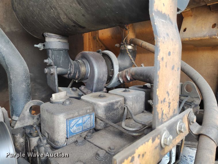 image for item EC8977 1988 Case 621 wheel loader