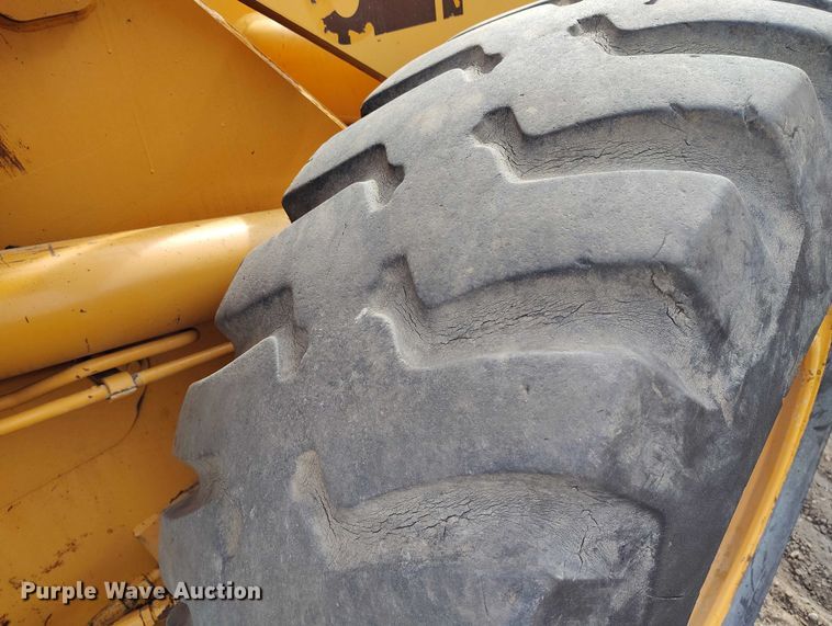 image for item EC8977 1988 Case 621 wheel loader