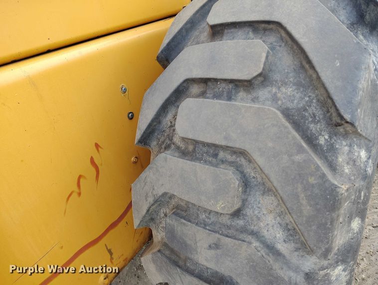 image for item EC8977 1988 Case 621 wheel loader