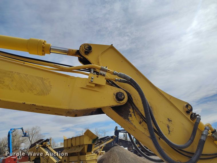 image for item EC8981 2015 Kobelco SK140SRLC-3 mini excavator