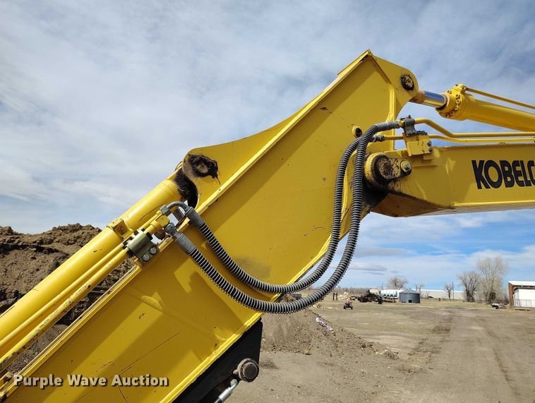 image for item EC8981 2015 Kobelco SK140SRLC-3 mini excavator