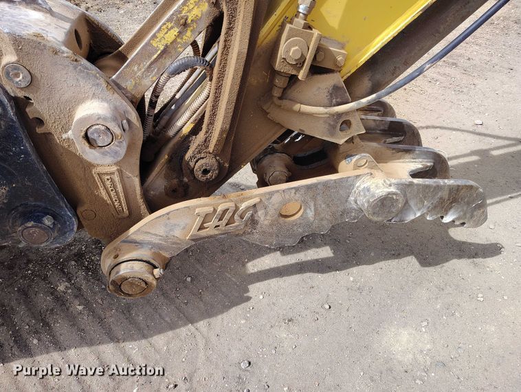 image for item EC8981 2015 Kobelco SK140SRLC-3 mini excavator