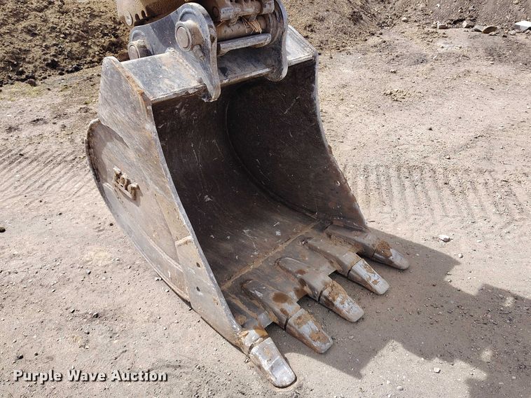 image for item EC8981 2015 Kobelco SK140SRLC-3 mini excavator