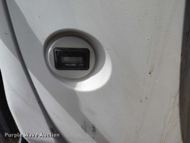 image for item EC8981 2015 Kobelco SK140SRLC-3 mini excavator