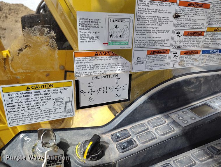 image for item EC8981 2015 Kobelco SK140SRLC-3 mini excavator