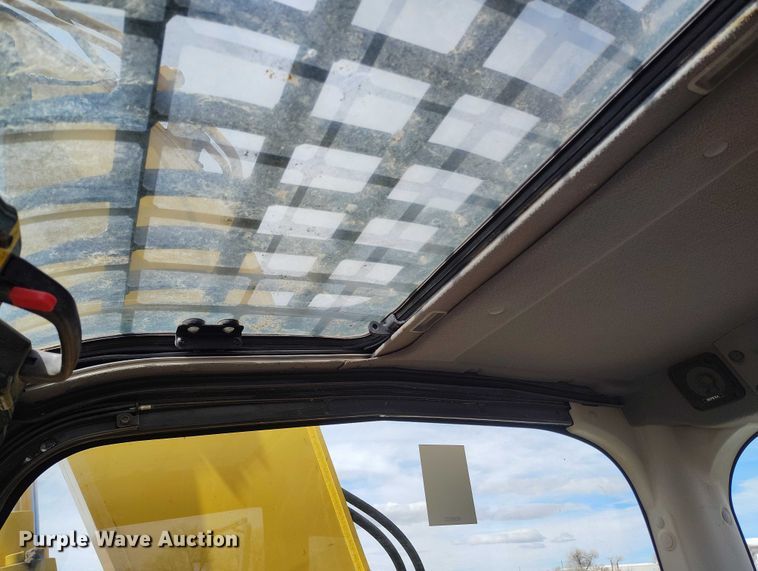 image for item EC8981 2015 Kobelco SK140SRLC-3 mini excavator