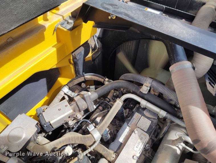 image for item EC8981 2015 Kobelco SK140SRLC-3 mini excavator