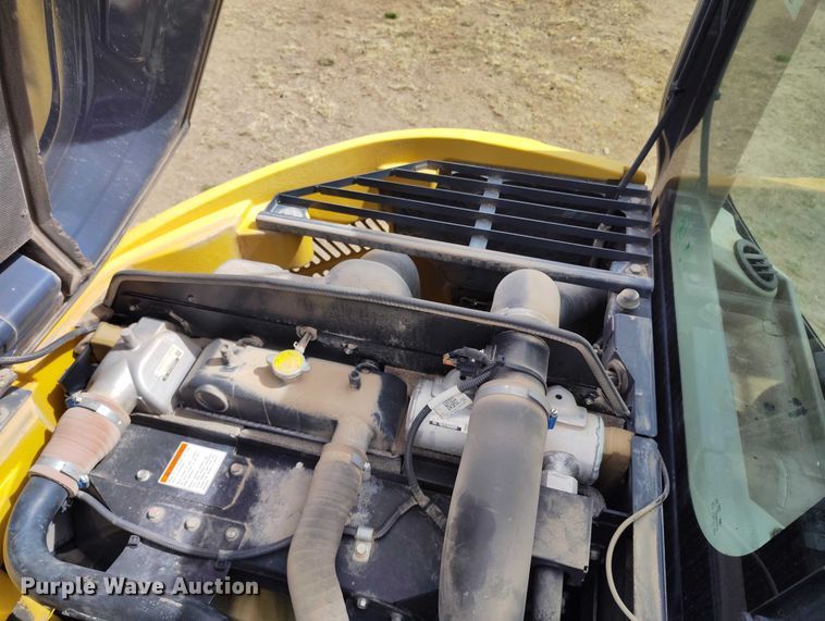 image for item EC8981 2015 Kobelco SK140SRLC-3 mini excavator