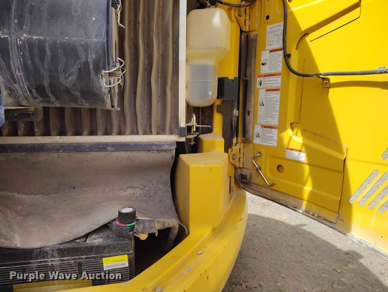 image for item EC8981 2015 Kobelco SK140SRLC-3 mini excavator