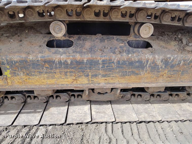 image for item EC8981 2015 Kobelco SK140SRLC-3 mini excavator