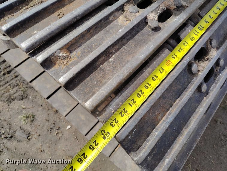 image for item EC8981 2015 Kobelco SK140SRLC-3 mini excavator