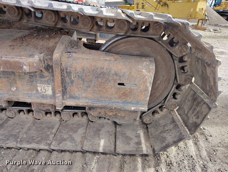 image for item EC8981 2015 Kobelco SK140SRLC-3 mini excavator