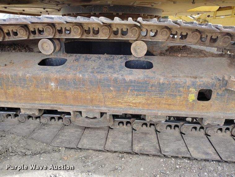 image for item EC8981 2015 Kobelco SK140SRLC-3 mini excavator