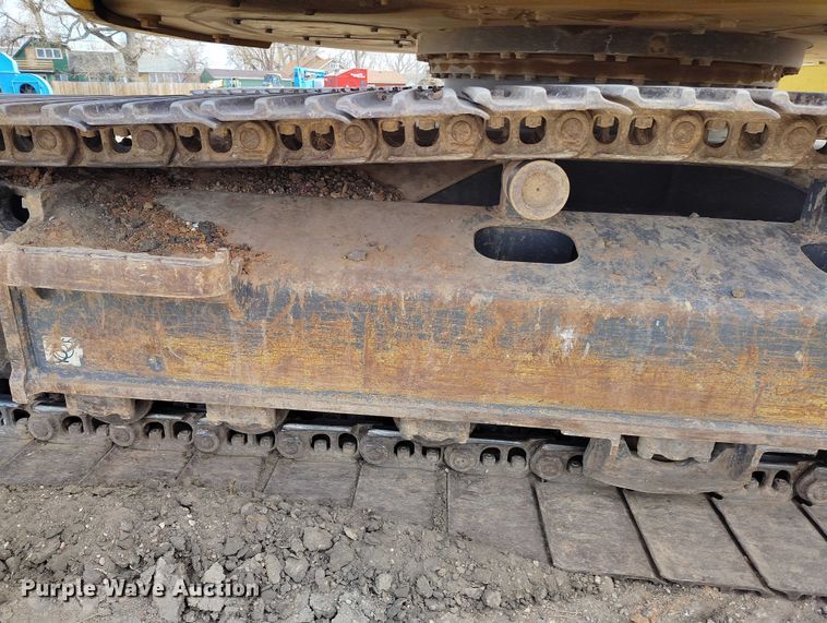 image for item EC8981 2015 Kobelco SK140SRLC-3 mini excavator