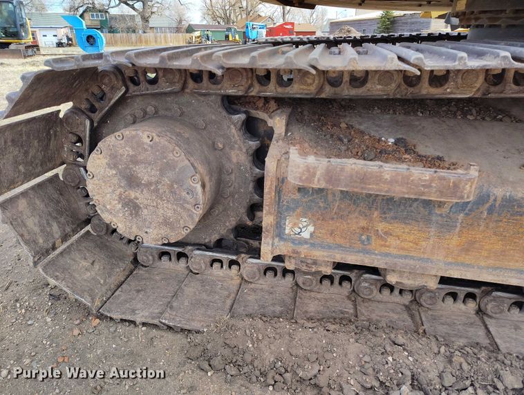 image for item EC8981 2015 Kobelco SK140SRLC-3 mini excavator