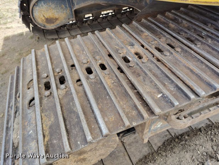 image for item EC8981 2015 Kobelco SK140SRLC-3 mini excavator