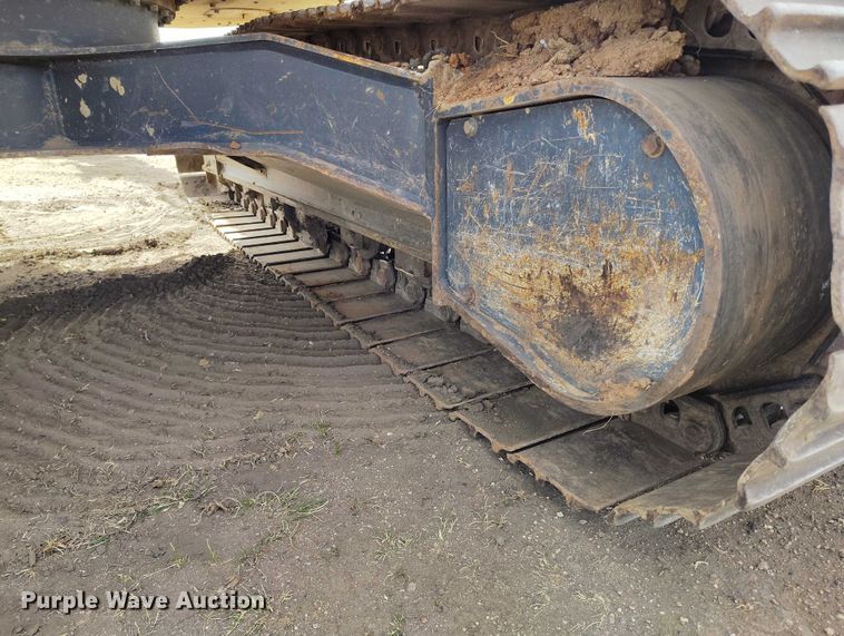 image for item EC8981 2015 Kobelco SK140SRLC-3 mini excavator