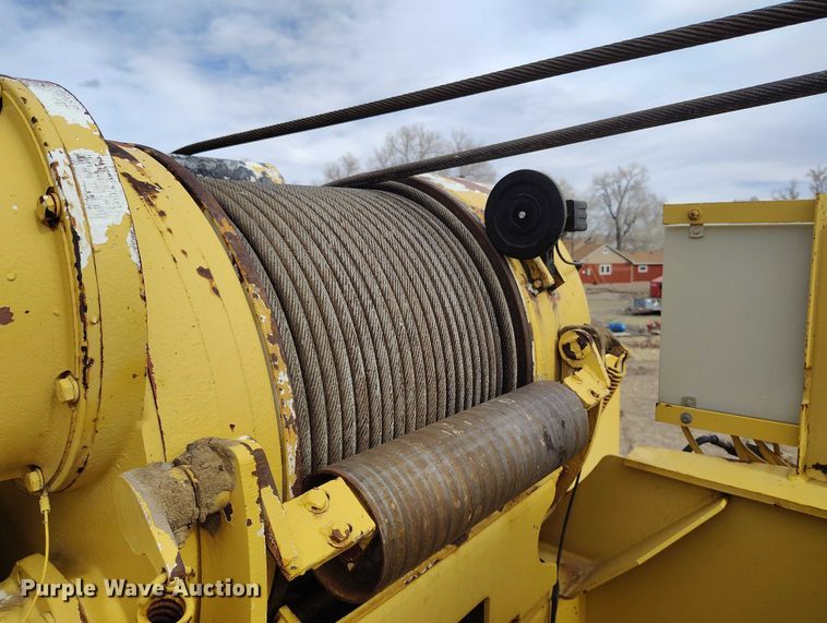 image for item EC8983 1993 Grove RT745 crane