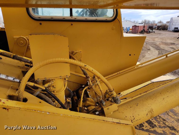 image for item EC8983 1993 Grove RT745 crane