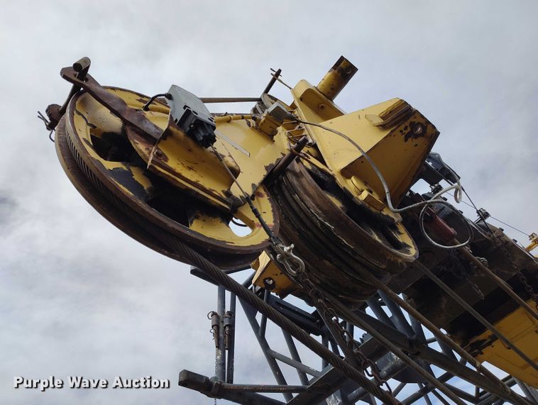 image for item EC8983 1993 Grove RT745 crane