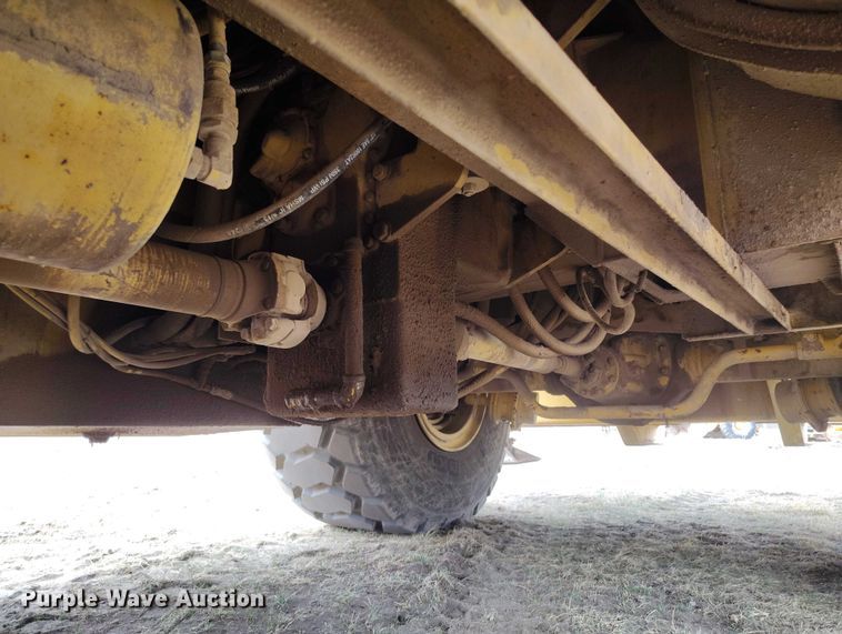 image for item EC8983 1993 Grove RT745 crane