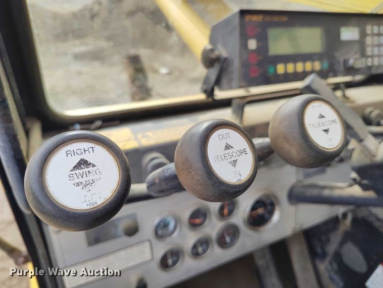 image for item EC8983 1993 Grove RT745 crane