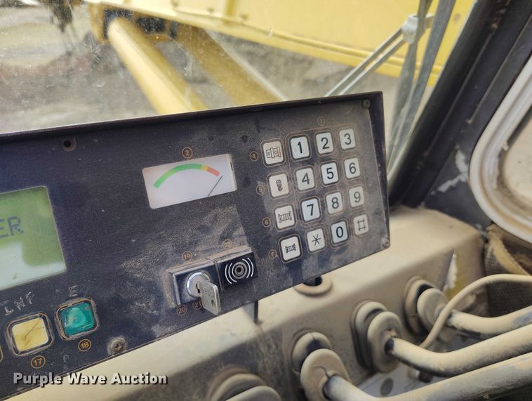 image for item EC8983 1993 Grove RT745 crane