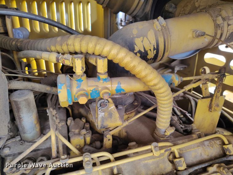 image for item EC8983 1993 Grove RT745 crane