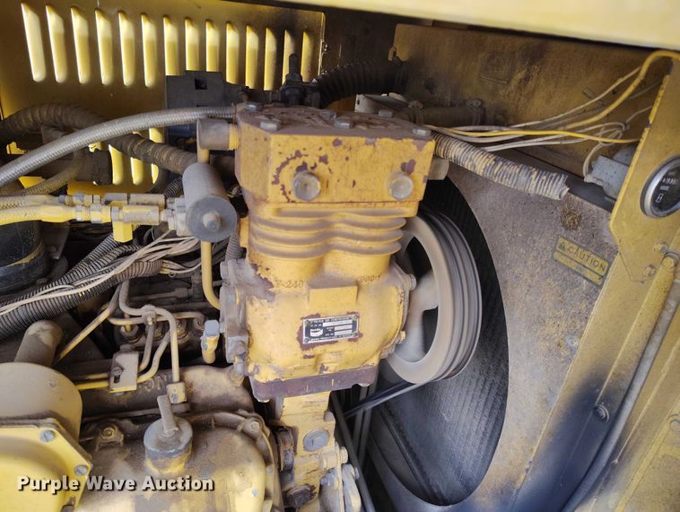 image for item EC8983 1993 Grove RT745 crane