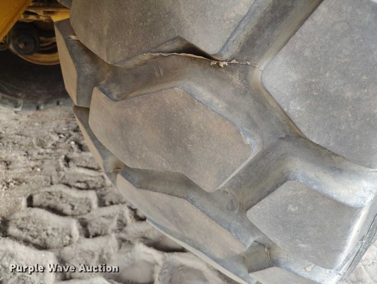 image for item EC8983 1993 Grove RT745 crane