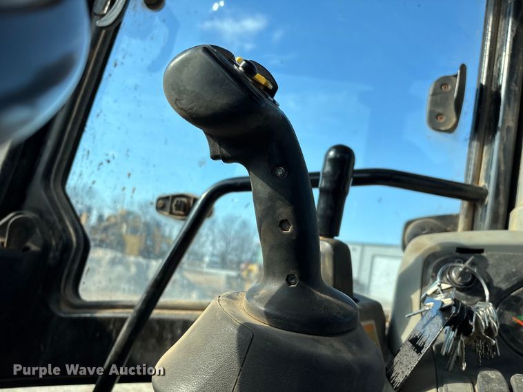 image for item ED2449 2015 Caterpillar 420F2 IT backhoe