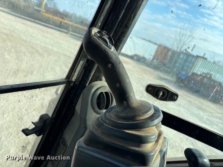 image for item ED2449 2015 Caterpillar 420F2 IT backhoe