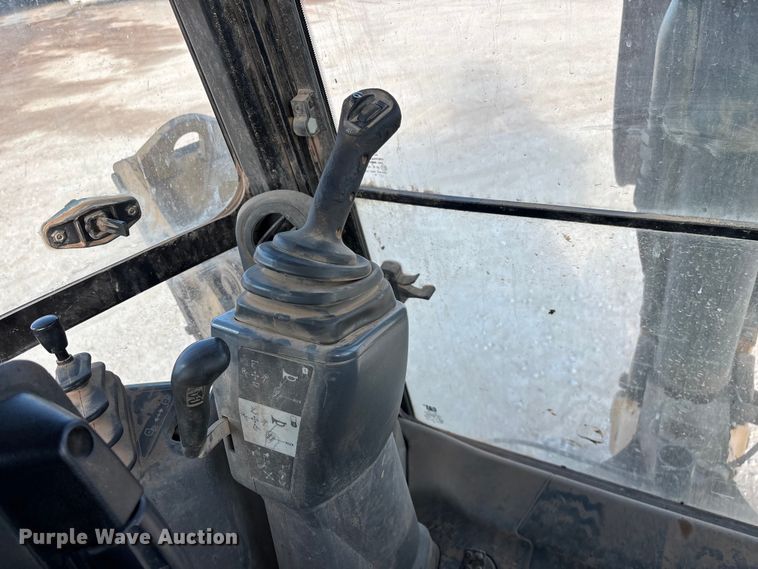 image for item ED2449 2015 Caterpillar 420F2 IT backhoe