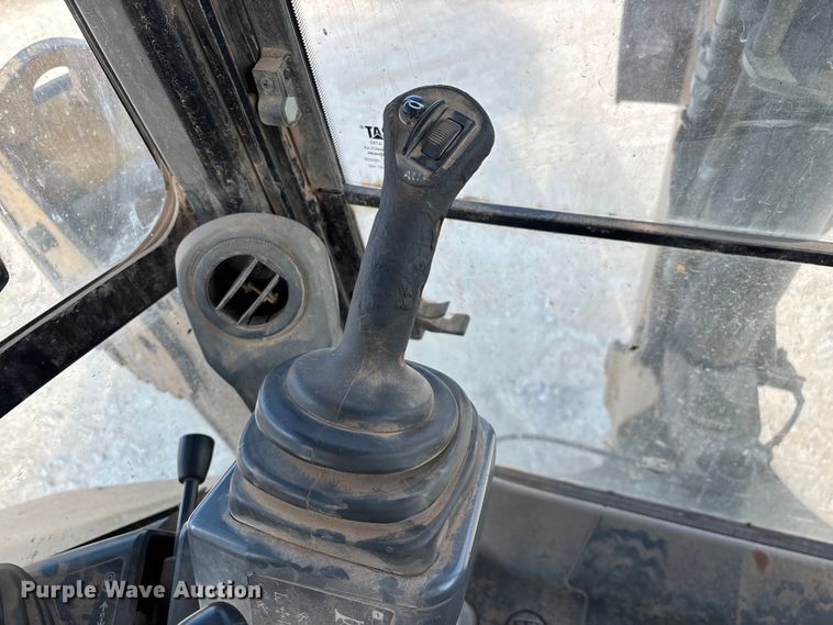 image for item ED2449 2015 Caterpillar 420F2 IT backhoe