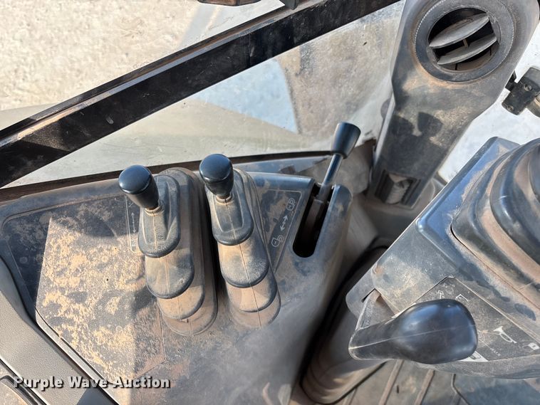 image for item ED2449 2015 Caterpillar 420F2 IT backhoe