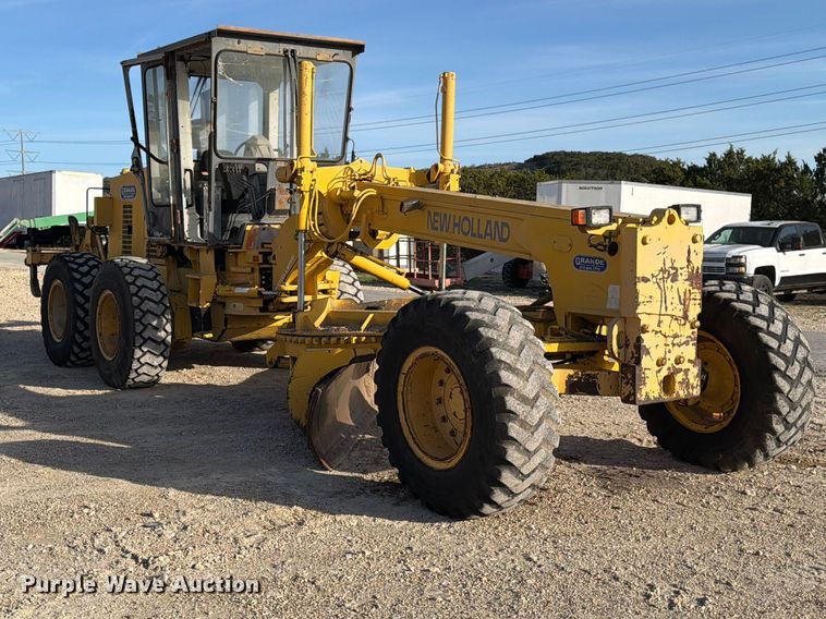 image for item ED5179 2000 New Holland RG170 motor grader