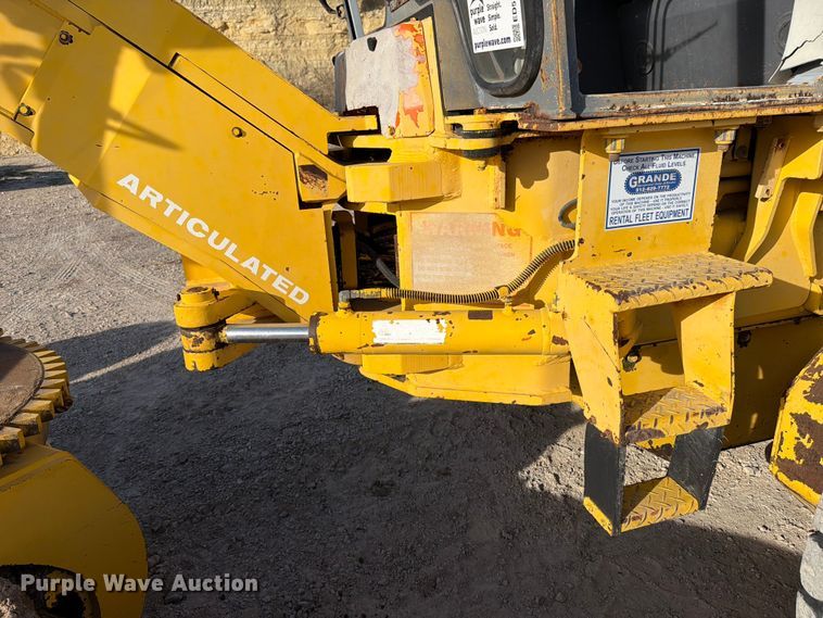 image for item ED5179 2000 New Holland RG170 motor grader