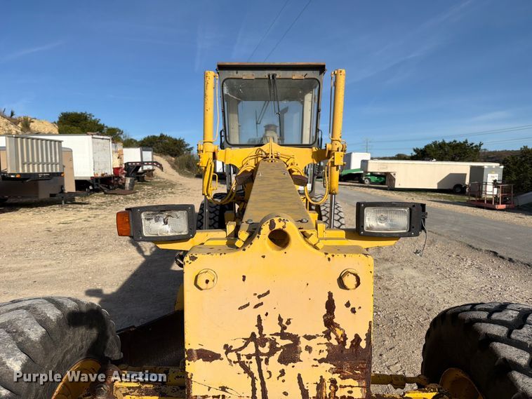 image for item ED5179 2000 New Holland RG170 motor grader