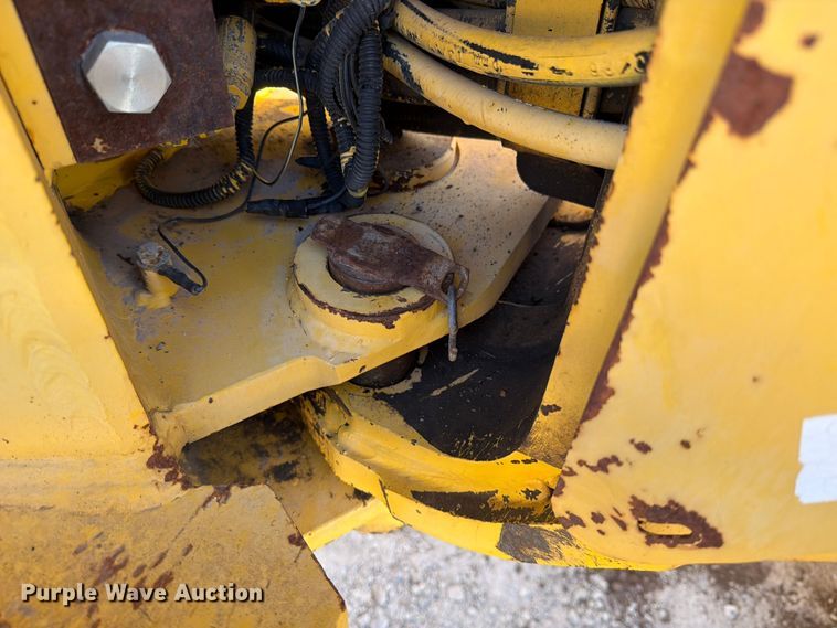 image for item ED5179 2000 New Holland RG170 motor grader