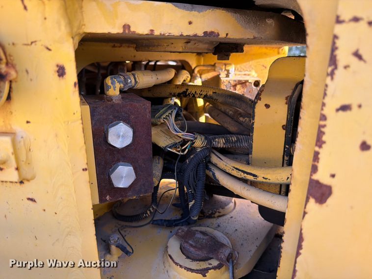 image for item ED5179 2000 New Holland RG170 motor grader